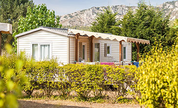 mobil-home face au luberon