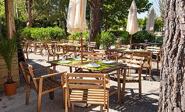 terasse restaurant les rives du luberon