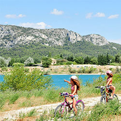 vélo en famille dans le Luberon