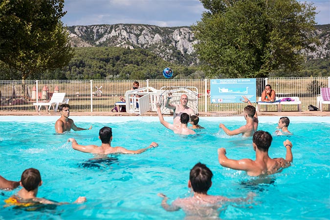 tournoi sportif dans l'espace aquatique