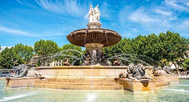 La fontaine de la Rotonde à Aix en Provence